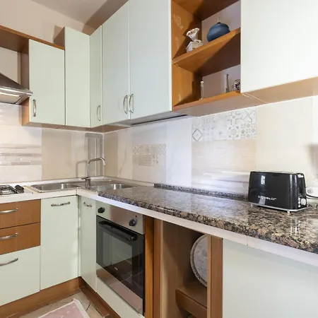 Fulvia By Interhome Lejlighed Santo Stefano al Mare